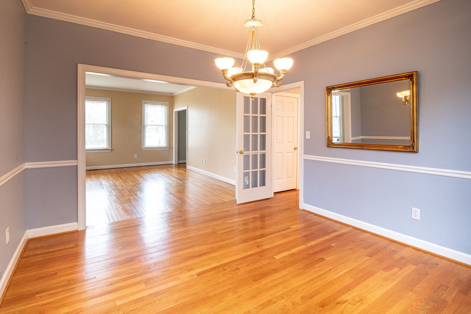 Unstaged room before Scandinavian virtual staging